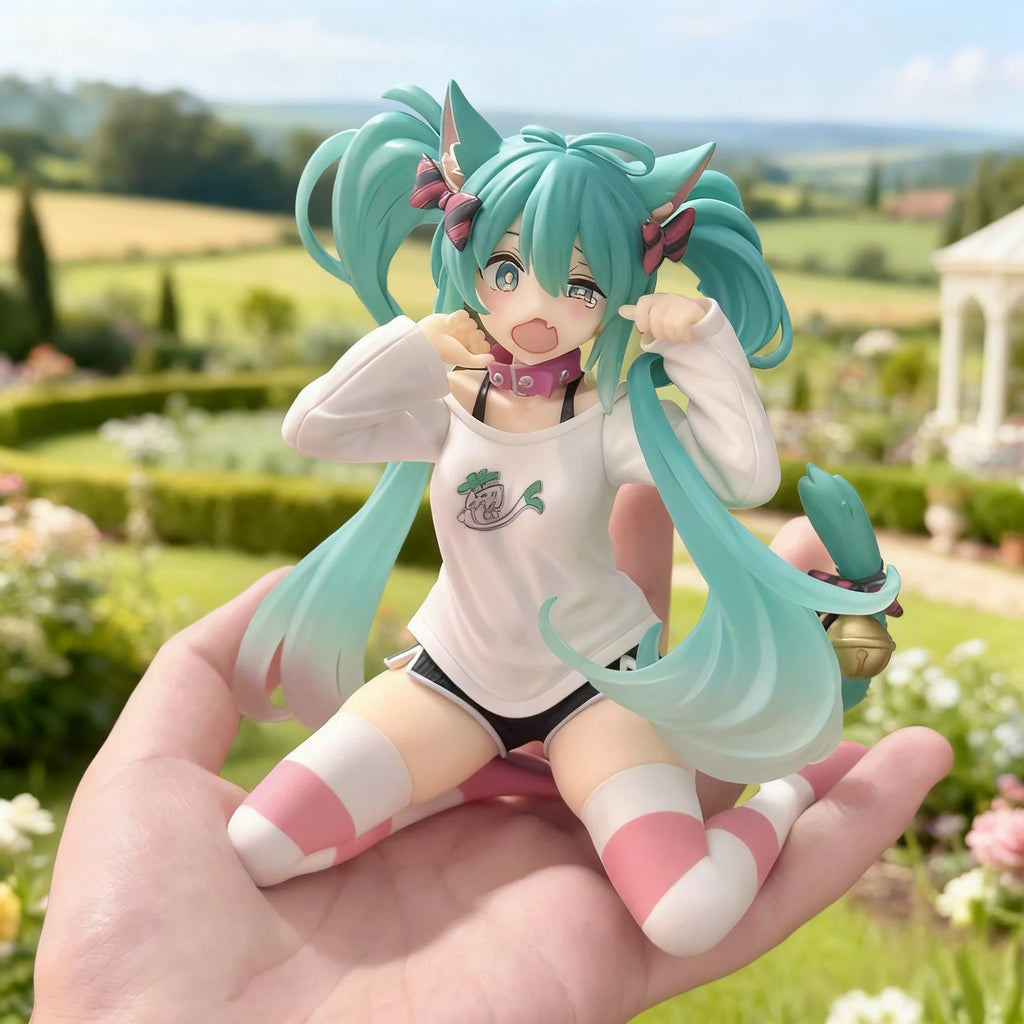 Anime Hatsune Miku doll model cartoon cute tabletop decoration suitable for car dashboard decoration cute holiday gift